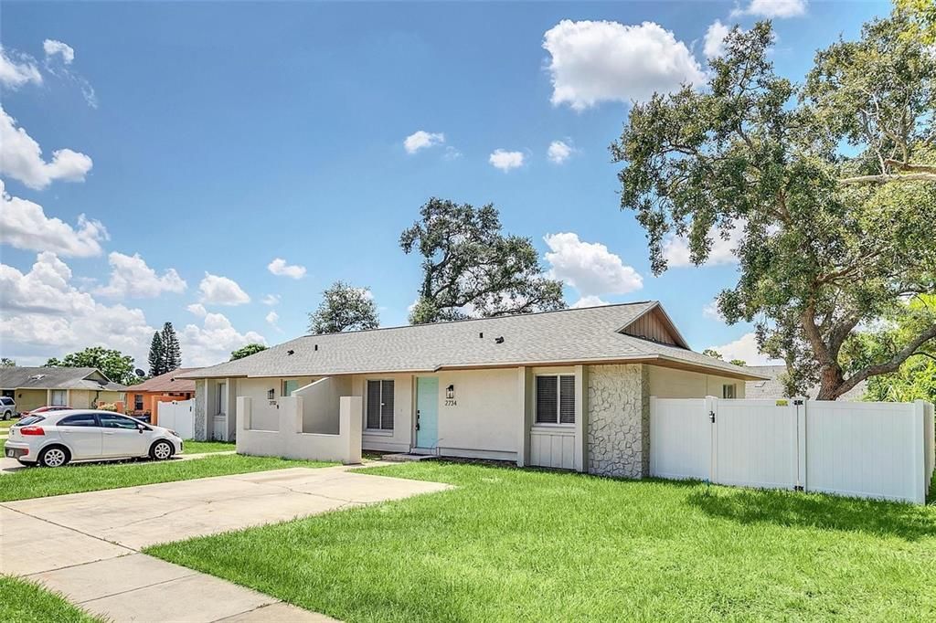 For Rent: $1,600 (2 beds, 2 baths, 837 Square Feet)