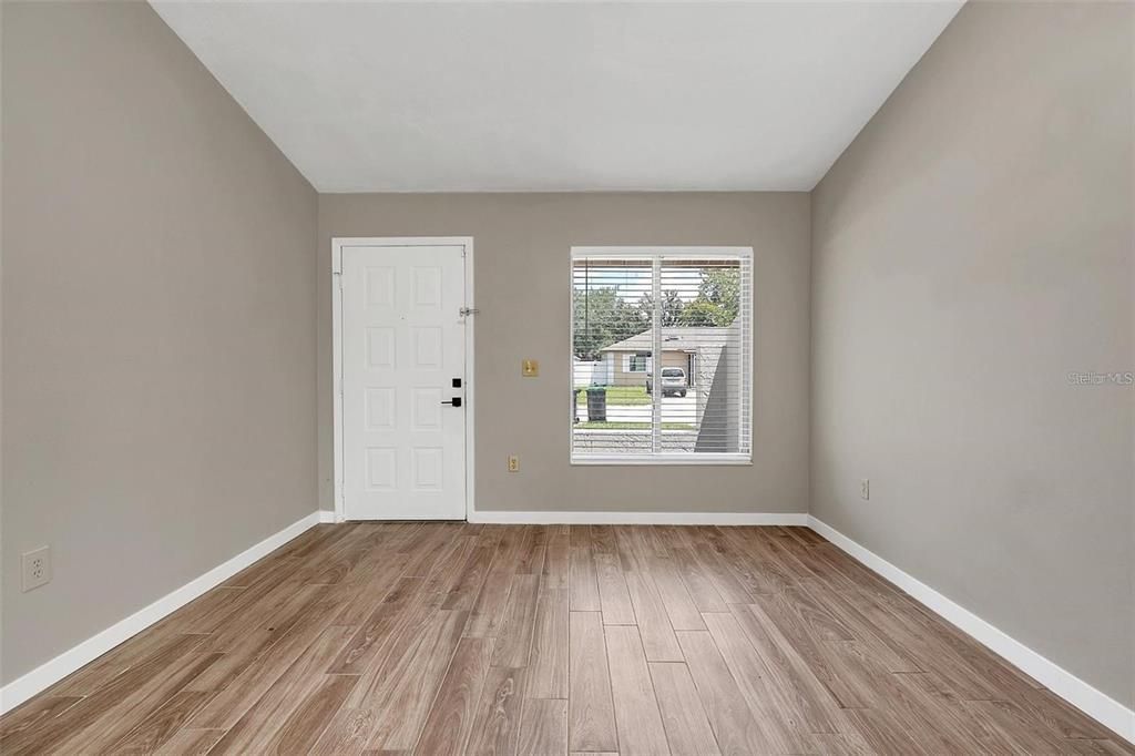 For Rent: $1,600 (2 beds, 2 baths, 837 Square Feet)