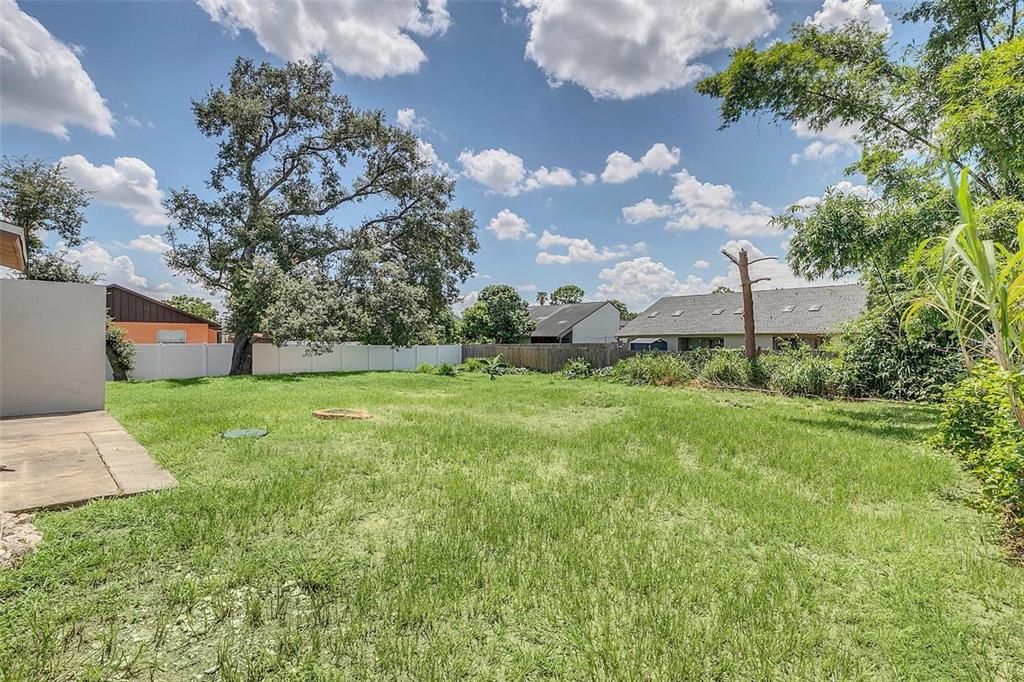 For Rent: $1,600 (2 beds, 2 baths, 837 Square Feet)