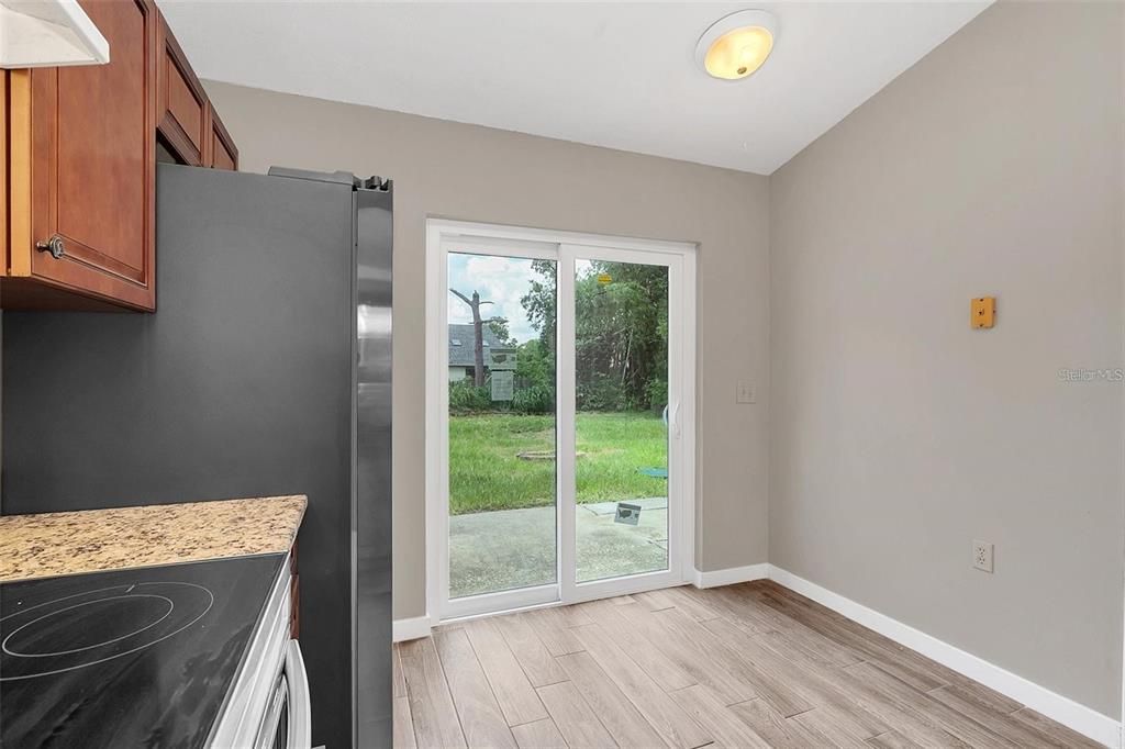 For Rent: $1,600 (2 beds, 2 baths, 837 Square Feet)