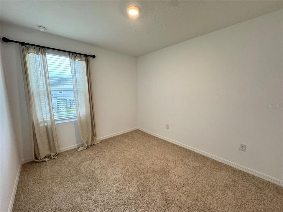 В аренду: $2,200 (3 спален, 2 ванн, 1394 Квадратных фут)