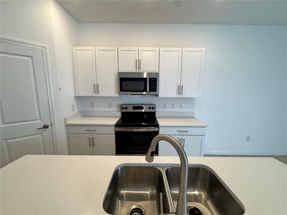 В аренду: $2,200 (3 спален, 2 ванн, 1394 Квадратных фут)