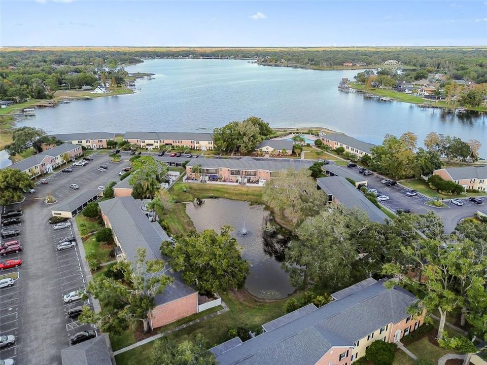 For Sale: $199,000 (2 beds, 1 baths, 924 Square Feet)