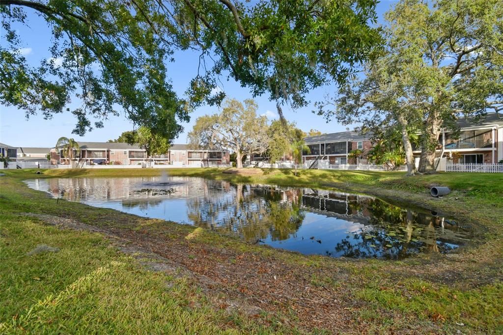 For Sale: $199,000 (2 beds, 1 baths, 924 Square Feet)