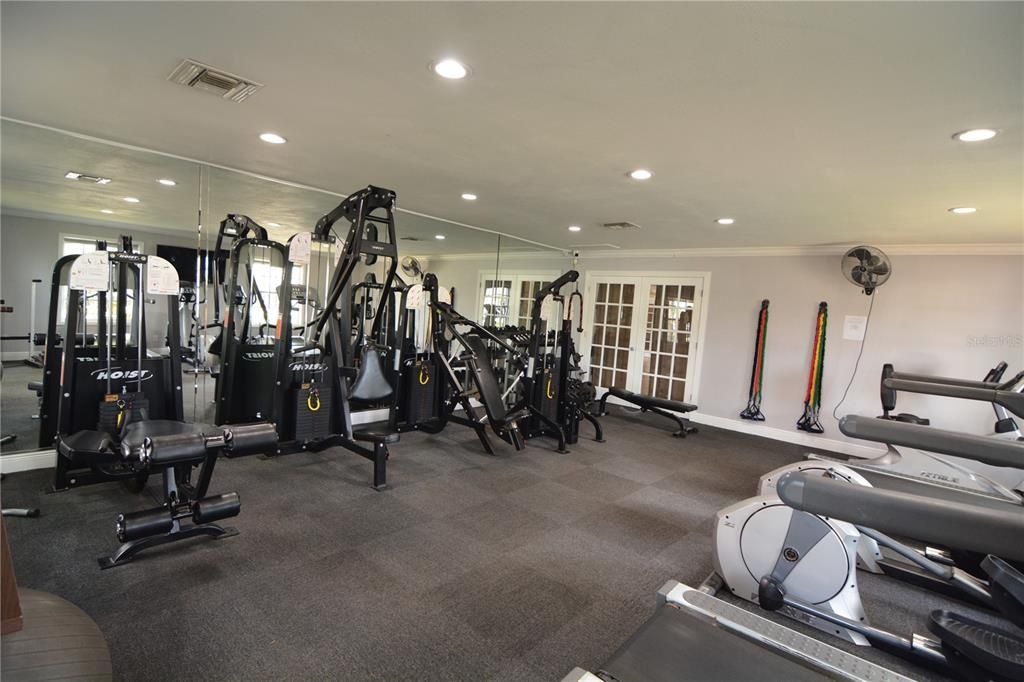 For Sale: $199,000 (2 beds, 1 baths, 924 Square Feet)