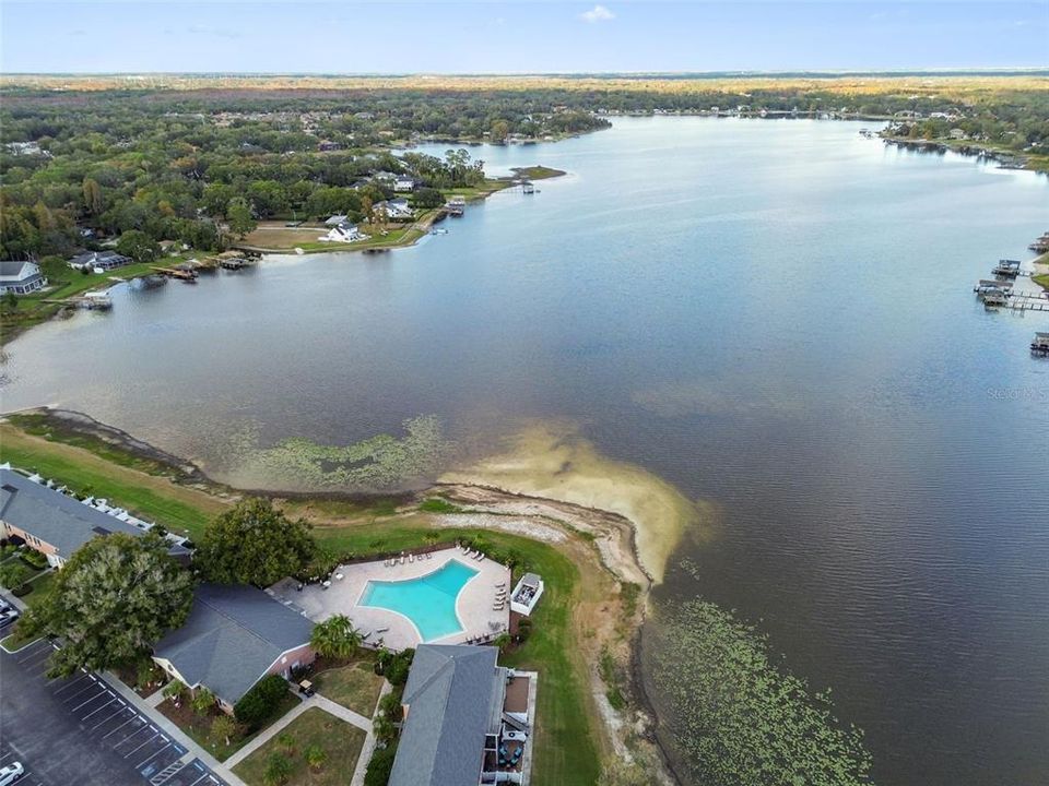 For Sale: $199,000 (2 beds, 1 baths, 924 Square Feet)