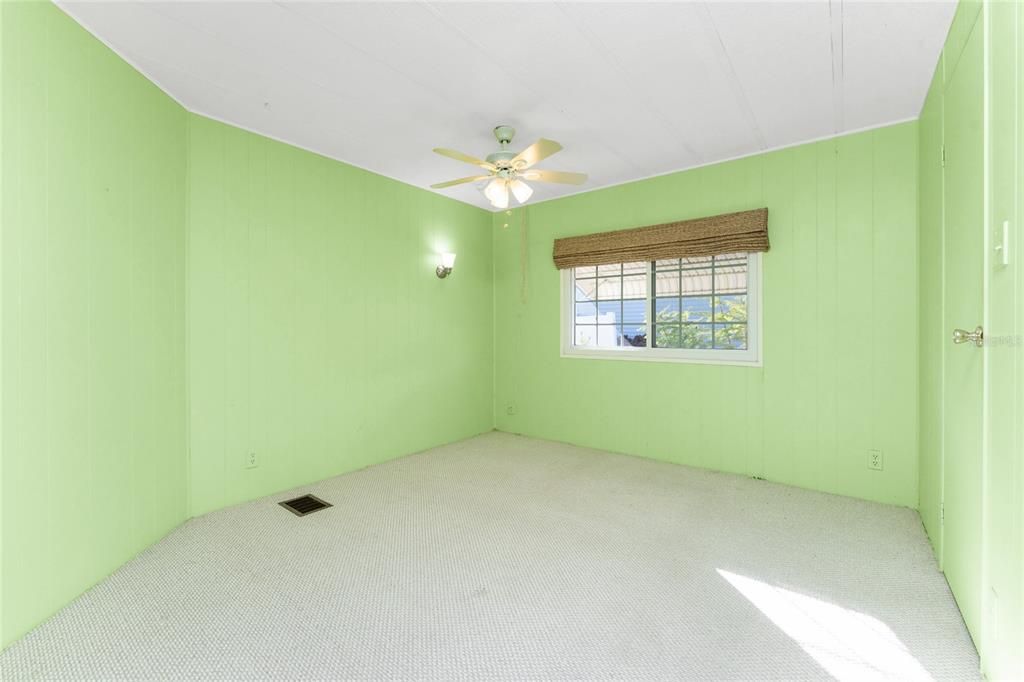 For Sale: $214,900 (2 beds, 2 baths, 1464 Square Feet)