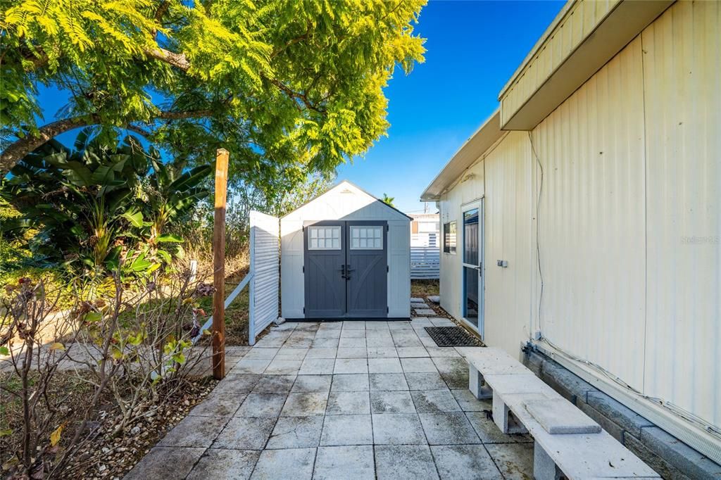 For Sale: $214,900 (2 beds, 2 baths, 1464 Square Feet)