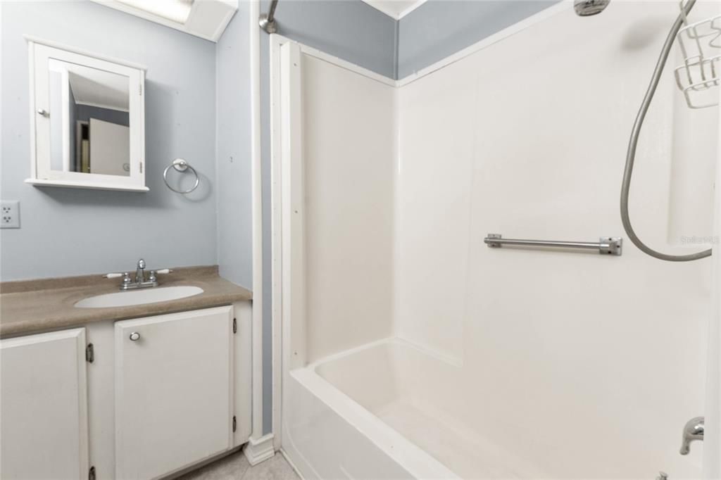 For Sale: $214,900 (2 beds, 2 baths, 1464 Square Feet)