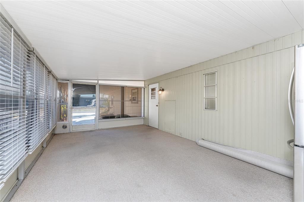 For Sale: $214,900 (2 beds, 2 baths, 1464 Square Feet)