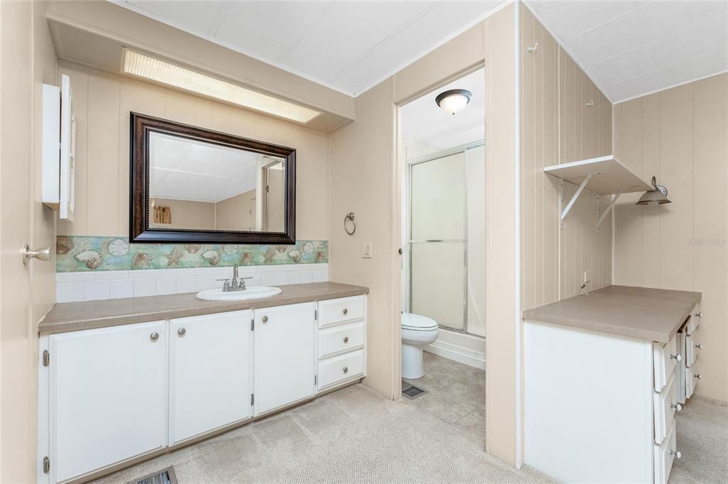 For Sale: $214,900 (2 beds, 2 baths, 1464 Square Feet)