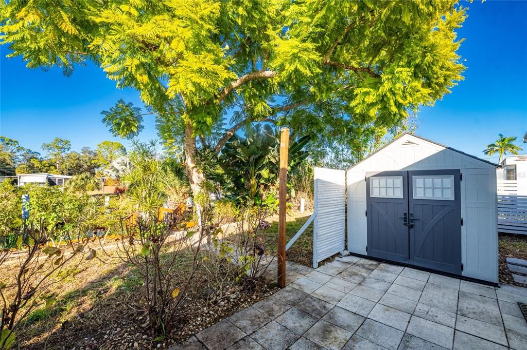 For Sale: $214,900 (2 beds, 2 baths, 1464 Square Feet)