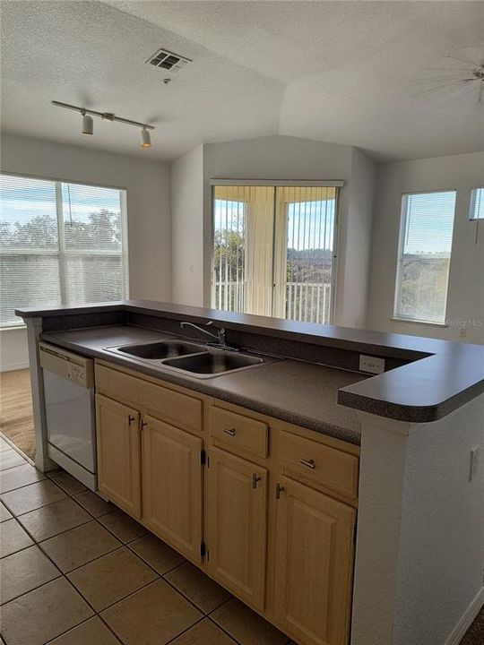 En Renta: $1,365 (1 camas, 1 baños, 747 Pies cuadrados)