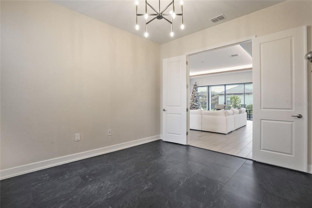 En Venta: $750,000 (3 camas, 3 baños, 2650 Pies cuadrados)