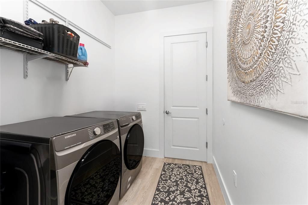 En Venta: $469,000 (4 camas, 2 baños, 1973 Pies cuadrados)