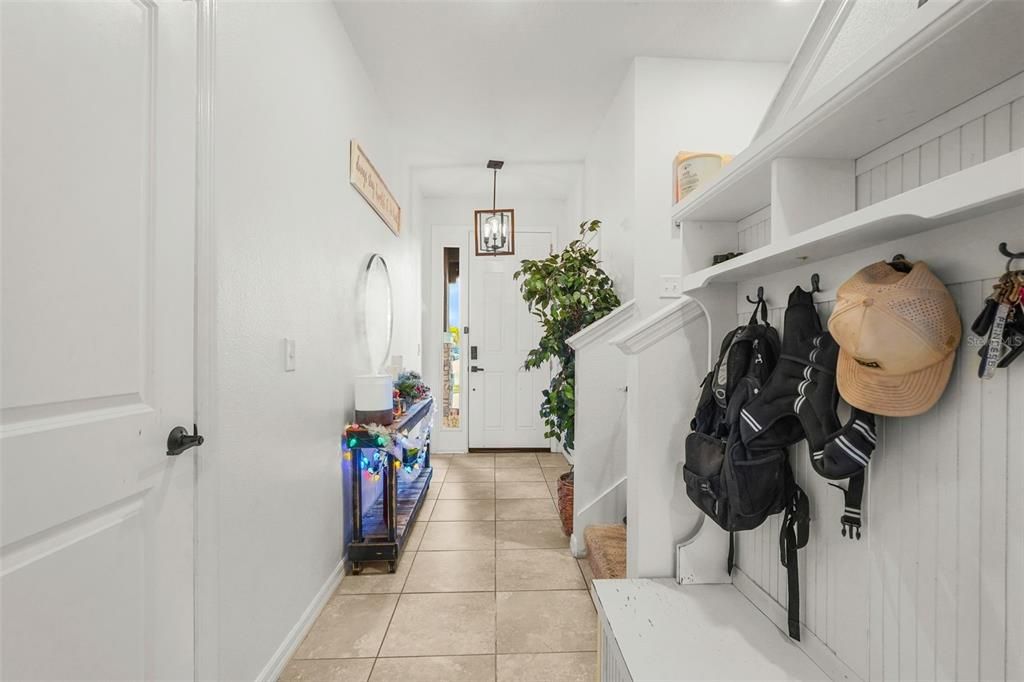 На продажу: $395,000 (3 спален, 2 ванн, 1819 Квадратных фут)