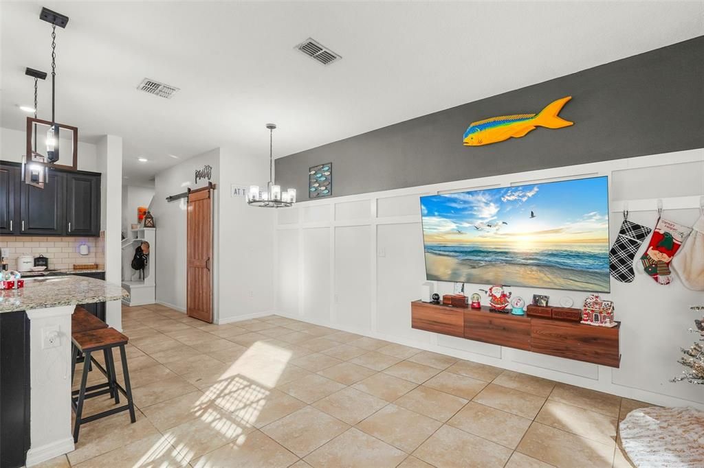 На продажу: $395,000 (3 спален, 2 ванн, 1819 Квадратных фут)