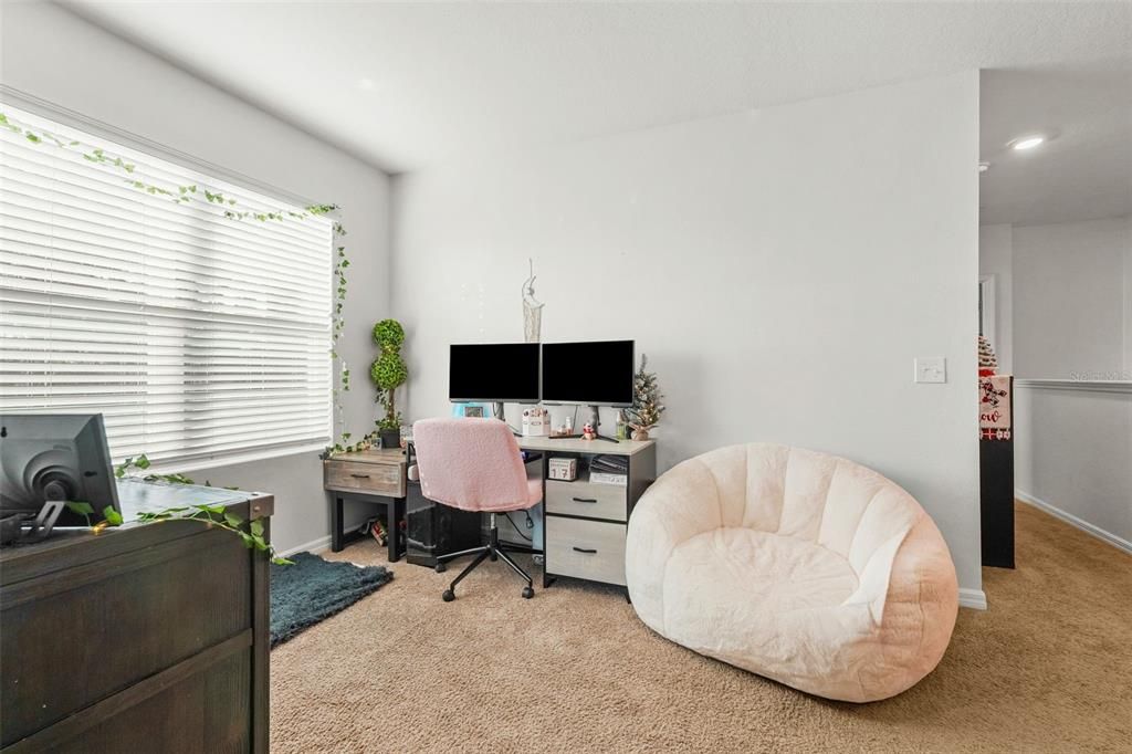 На продажу: $395,000 (3 спален, 2 ванн, 1819 Квадратных фут)