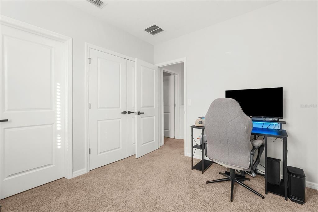 На продажу: $395,000 (3 спален, 2 ванн, 1819 Квадратных фут)