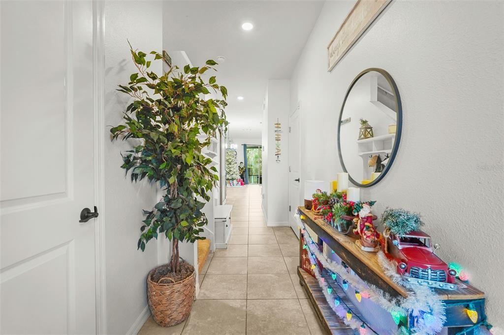 На продажу: $395,000 (3 спален, 2 ванн, 1819 Квадратных фут)