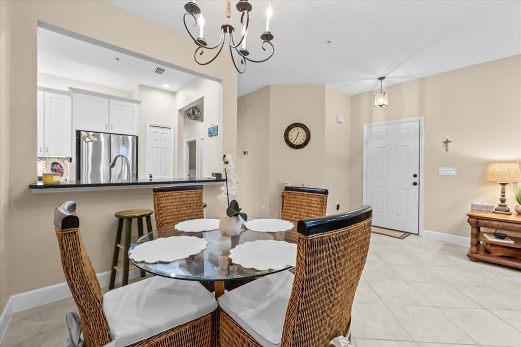 待售: $259,999 (3 贝兹, 2 浴室, 1210 平方英尺)