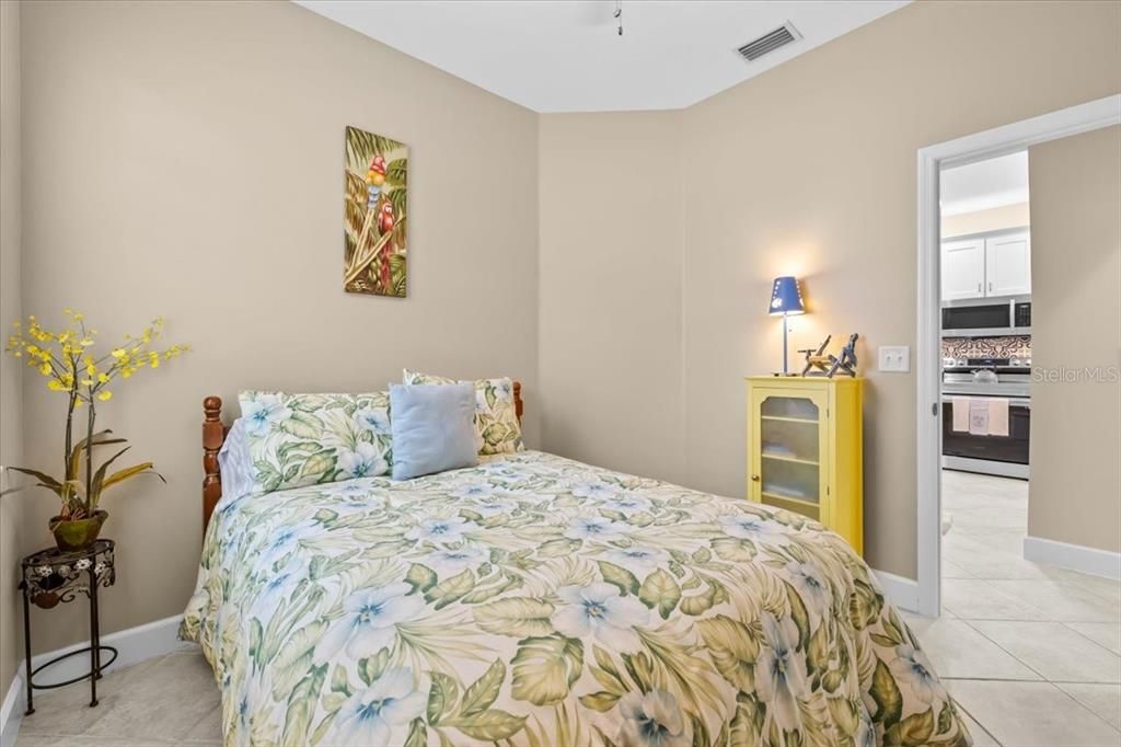 待售: $259,999 (3 贝兹, 2 浴室, 1210 平方英尺)