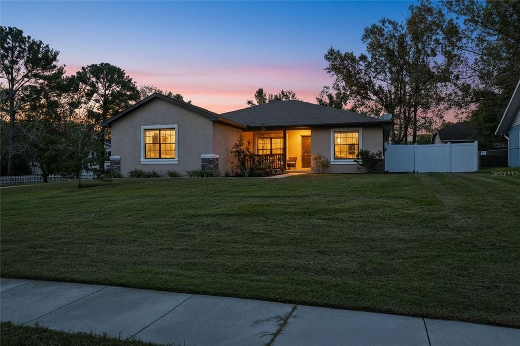 На продажу: $325,000 (3 спален, 2 ванн, 1590 Квадратных фут)