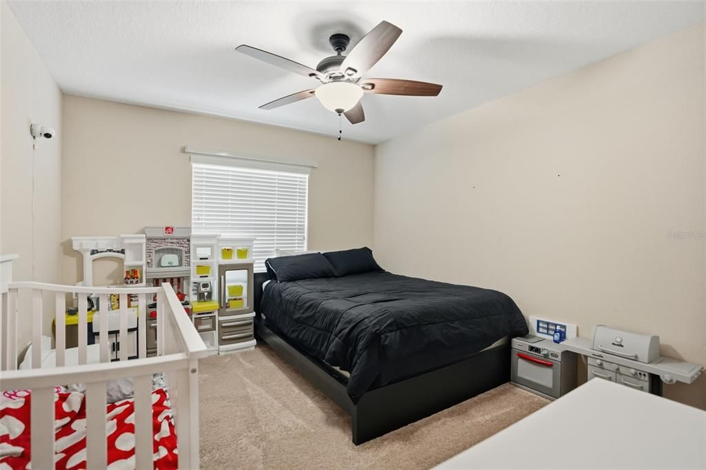 На продажу: $325,000 (3 спален, 2 ванн, 1590 Квадратных фут)