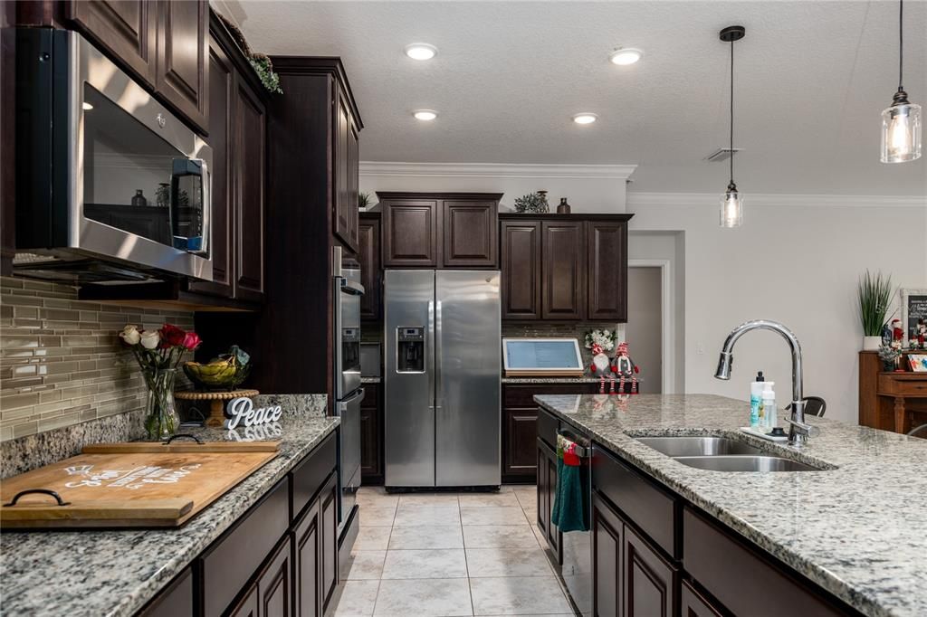 For Sale: $759,000 (4 beds, 3 baths, 3130 Square Feet)