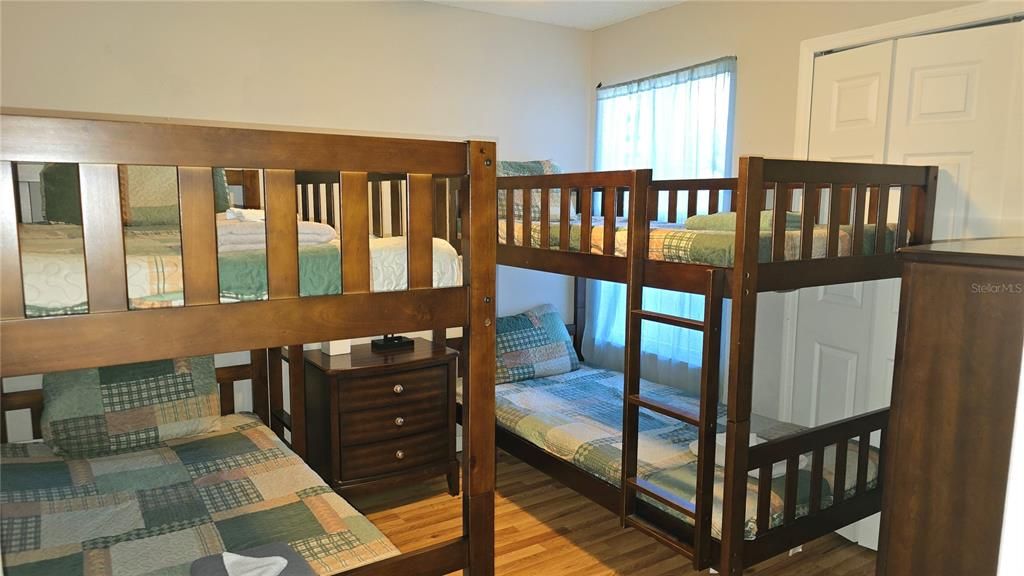 For Sale: $230,000 (3 beds, 2 baths, 1301 Square Feet)