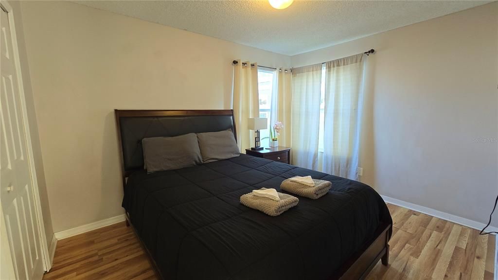 For Sale: $230,000 (3 beds, 2 baths, 1301 Square Feet)