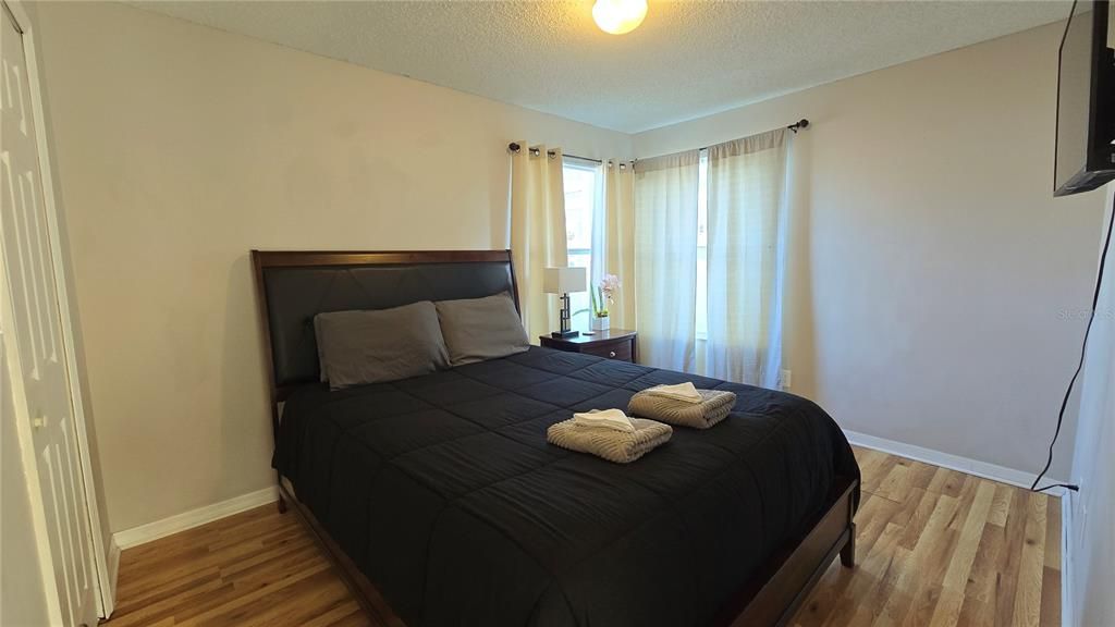 For Sale: $230,000 (3 beds, 2 baths, 1301 Square Feet)