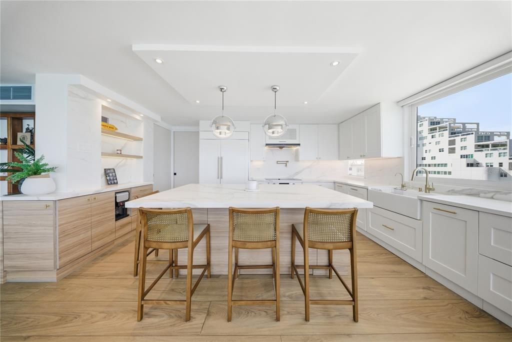 For Sale: $5,249,000 (4 beds, 5 baths, 3200 Square Feet)