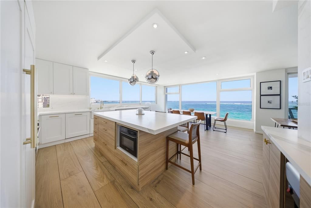 For Sale: $5,249,000 (4 beds, 5 baths, 3200 Square Feet)