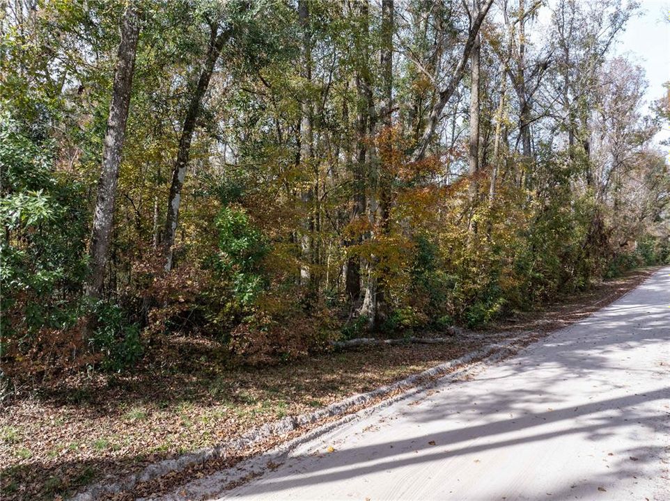 En Venta: $70,000 (1.84 acres)