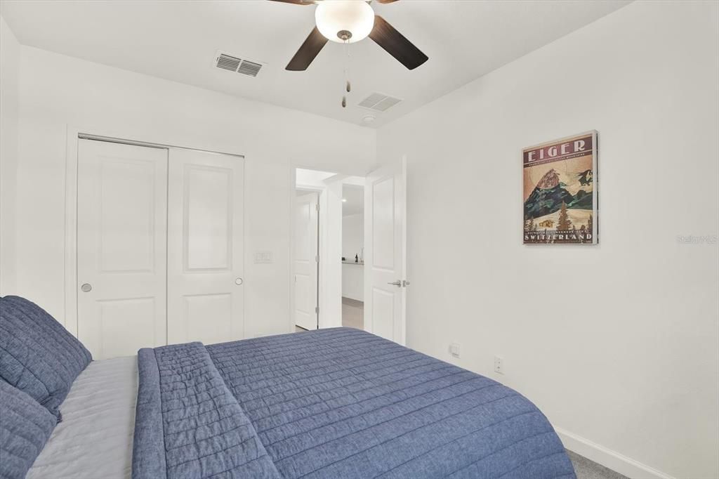 For Sale: $230,000 (2 beds, 2 baths, 1405 Square Feet)