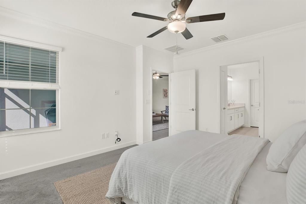 For Sale: $230,000 (2 beds, 2 baths, 1405 Square Feet)