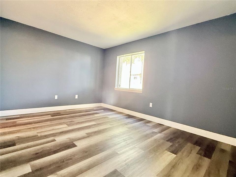 For Rent: $1,800 (2 beds, 1 baths, 1208 Square Feet)