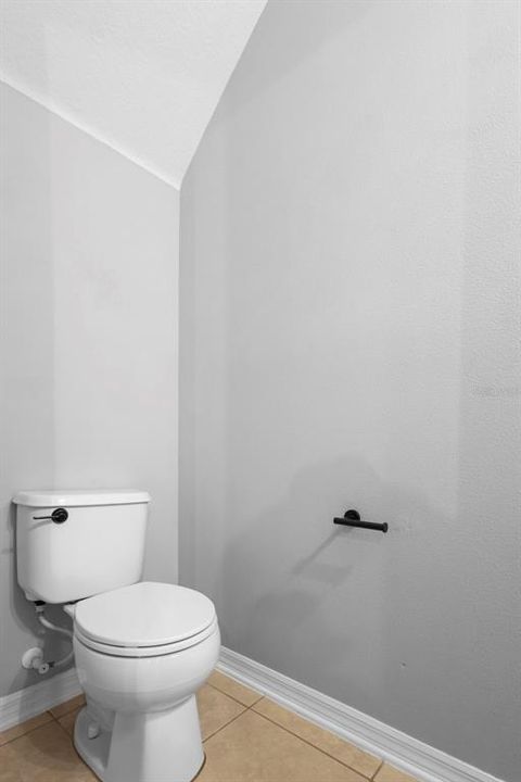 For Sale: $299,000 (3 beds, 2 baths, 1279 Square Feet)