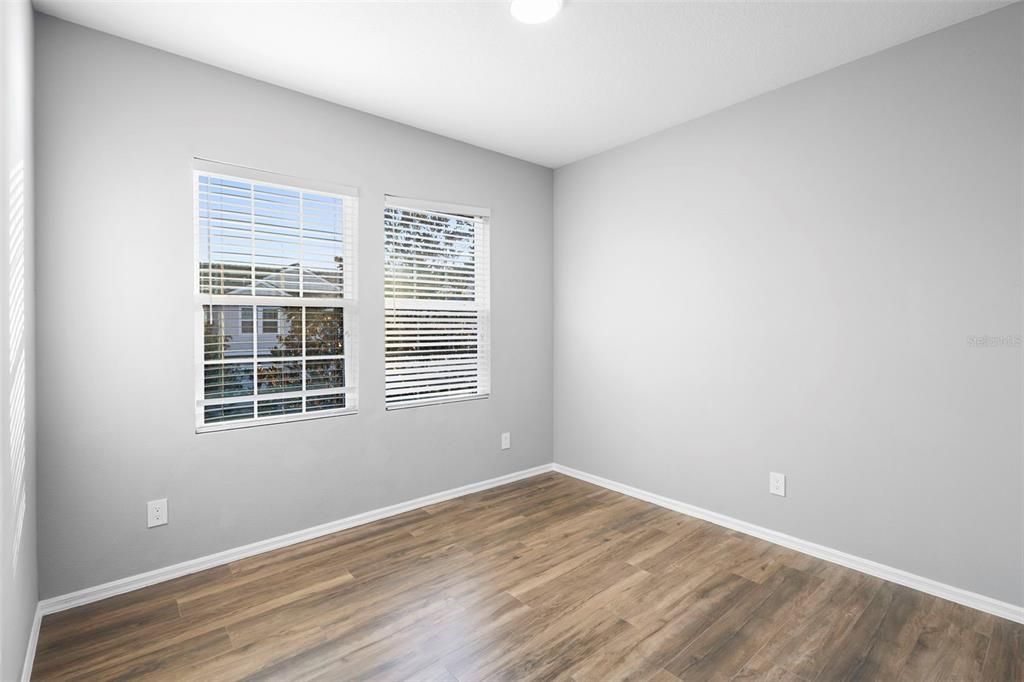 For Sale: $299,000 (3 beds, 2 baths, 1279 Square Feet)