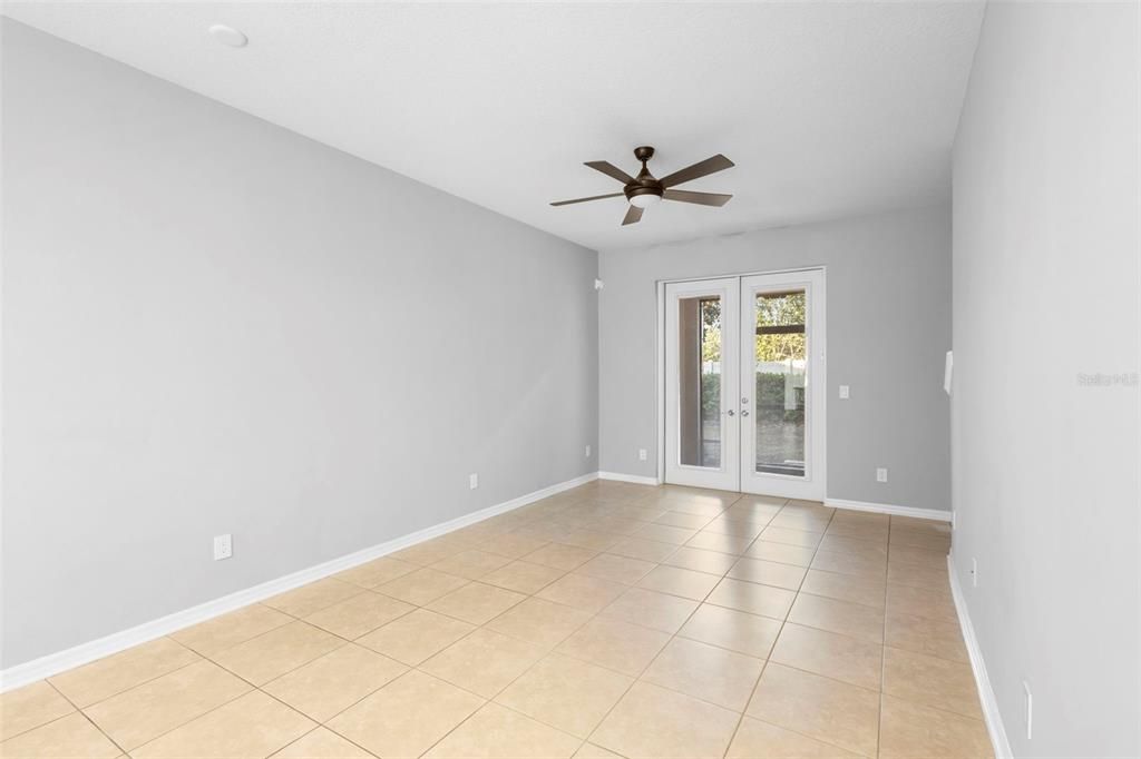 For Sale: $299,000 (3 beds, 2 baths, 1279 Square Feet)