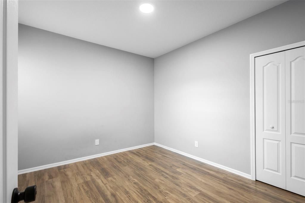 For Sale: $299,000 (3 beds, 2 baths, 1279 Square Feet)