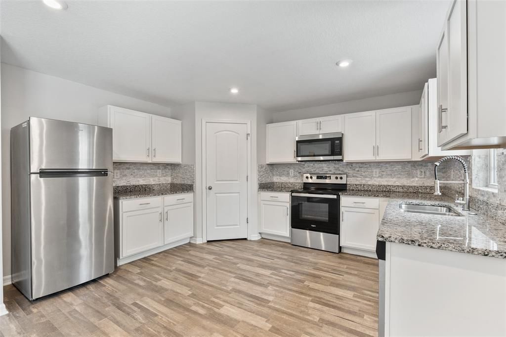 For Sale: $315,000 (4 beds, 2 baths, 2114 Square Feet)