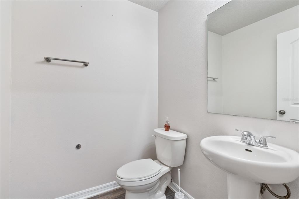 For Sale: $315,000 (4 beds, 2 baths, 2114 Square Feet)