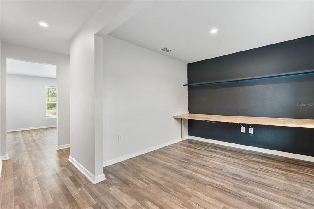 For Sale: $315,000 (4 beds, 2 baths, 2114 Square Feet)