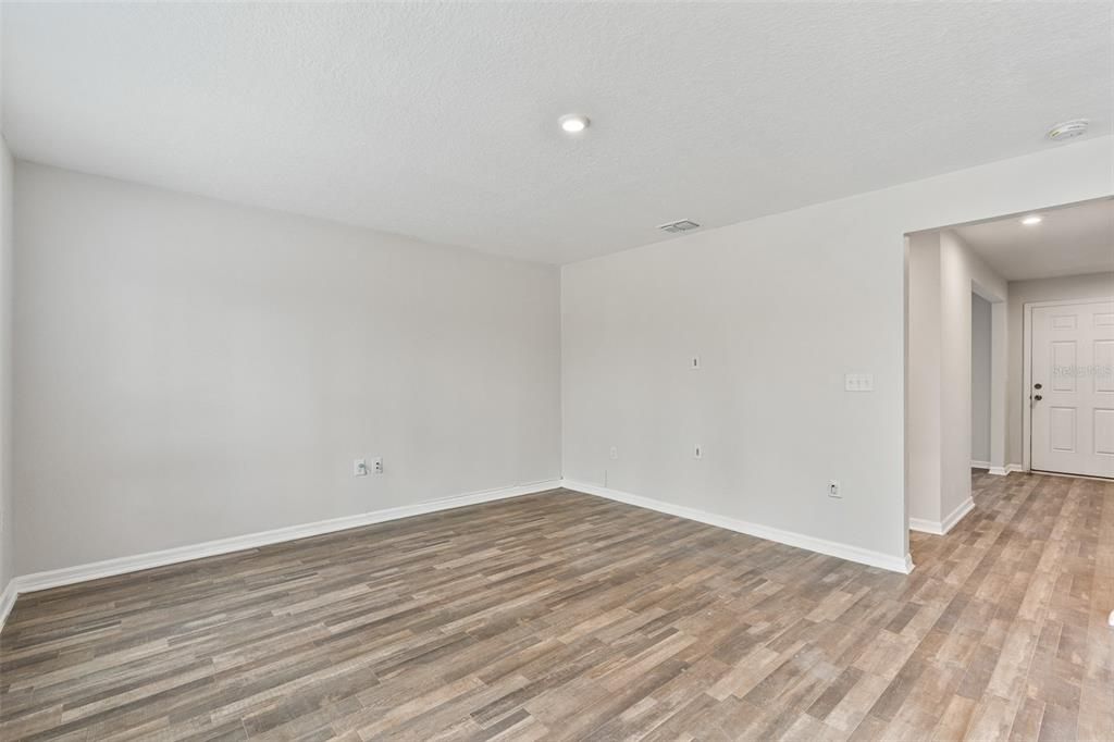 For Sale: $315,000 (4 beds, 2 baths, 2114 Square Feet)