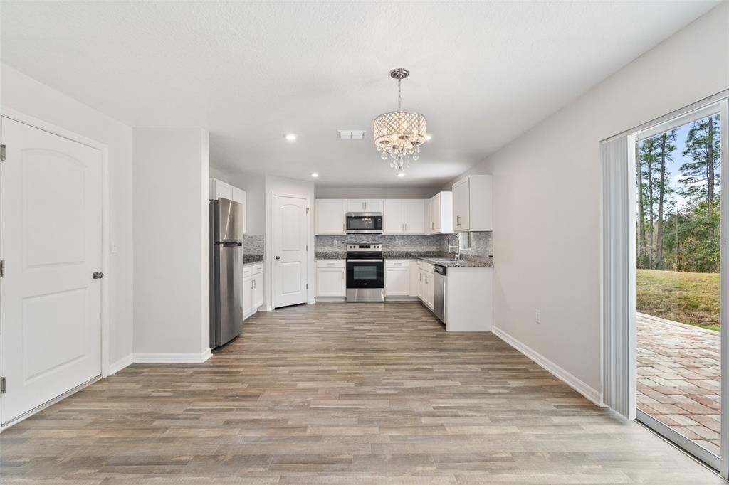 For Sale: $315,000 (4 beds, 2 baths, 2114 Square Feet)