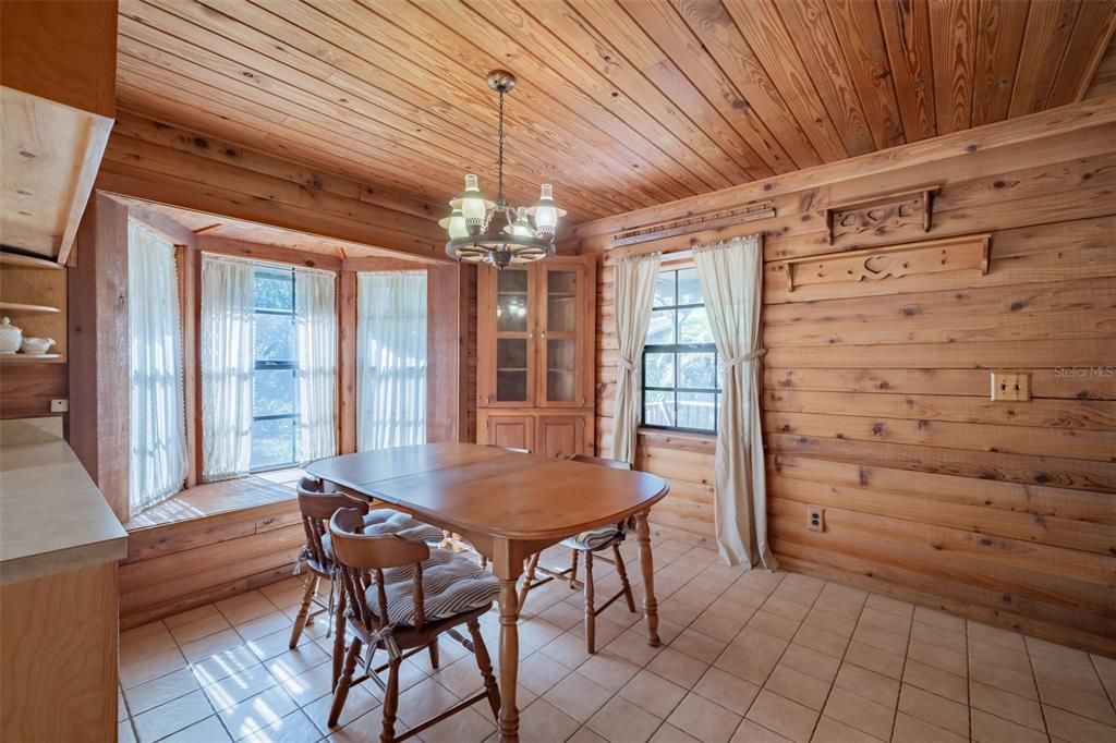 For Sale: $475,000 (3 beds, 2 baths, 1632 Square Feet)