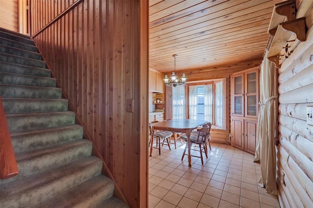 For Sale: $475,000 (3 beds, 2 baths, 1632 Square Feet)