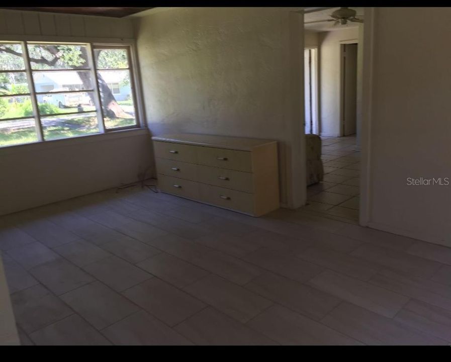 En Venta: $297,500 (4 camas, 3 baños, 2232 Pies cuadrados)